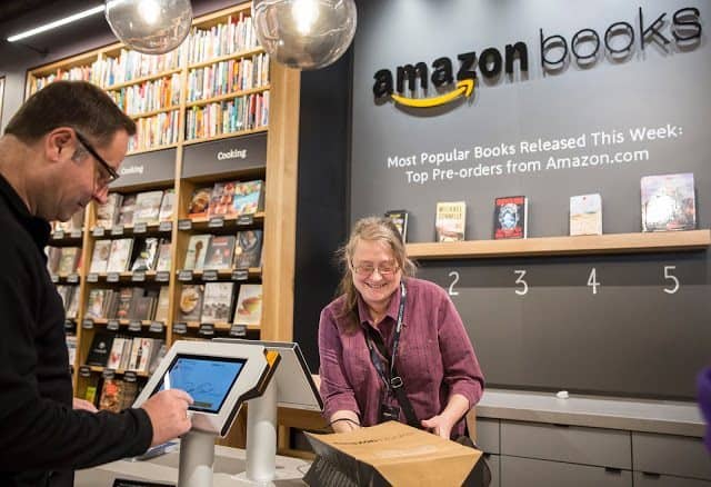 nhan-dat-mua-sach-tu-amazon-ve-viet-nam Buy Amazon Book On Cheap And Return To Vietnam