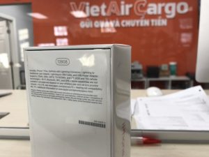 IMG_8419-300x225 TRI ÂN KHÁCH HÀNG - Vận Chuyển Hàng Hoá Tại VietAir Cargo Trúng iPhone 7 PLUS RED