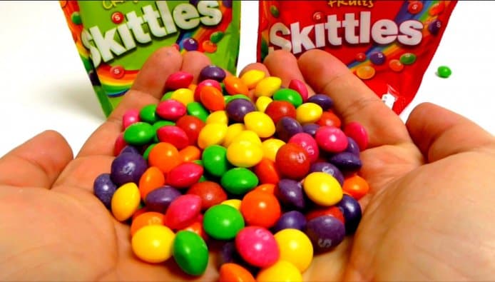 keo-skittles-gia-re Những điều cần biết về kẹo skittles mà chúng ta ăn hàng ngày