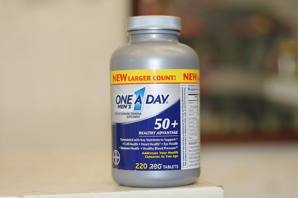 one-a-day-men-50-giup-bo-sung-vitamin-va-khoang-chat-1 Vitamin tổng hợp One A Day Men’s 50+ 200 viên của Mỹ