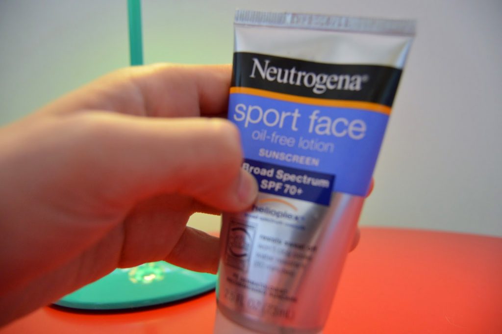 DSC_0562-1024x681 Kem chống nắng Neutrogena Sport Face Oil- Free Lotion SPF 70+