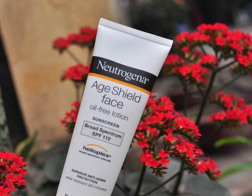 Kem-chống-nắng-chống-lão-hoá-Neutrogena-Age-Shield-Face-Lotion-Sunscreen-SPF-110-4 Kem chống nắng Neutrogena Age Shield Face Oil- Free SPF 110- 88ml của Mỹ