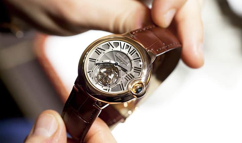 Ballon-Bleu-de-Cartier-Flying-Tourbillon-XL-02 Đánh giá sơ bộ về thương hiệu đồng hồ Cartier I VietAir Cargo